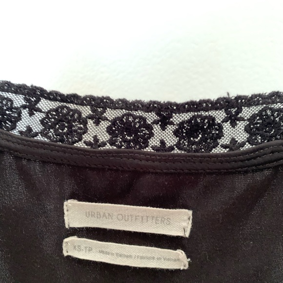 Urban Outfitters Black Lace Trim Tank Top - Picture 3 of 3